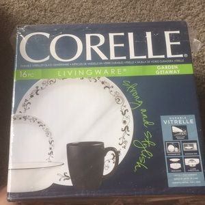 16 pc set 4 of each black and white dish set